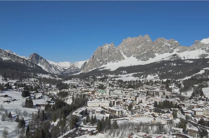 Anas brings Smart Road to iconic Cortina.