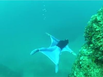 Freediver creates underwater wingsuit 