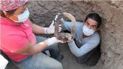 A 1.20 m de profundidad   HALLAN PANTEÓN PREHISPÁNICO EN COLIMA