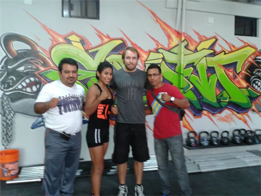  Arely “Ametralladora” Muciño promete KO sobre Hollie “Hot Stuff” Dunaway