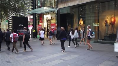 Batman v Superman - Become a superhero with Augmented Reality thanks to JCDecaux Australia - 