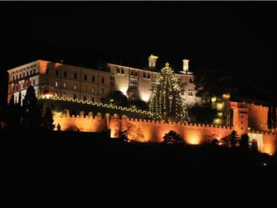 CastelBrando, in Veneto un Albero di Natale  tra i più alti d’Italia