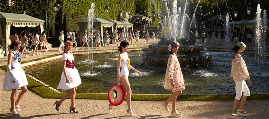Chanel à Versailles, insoutenable légèreté de l’être          