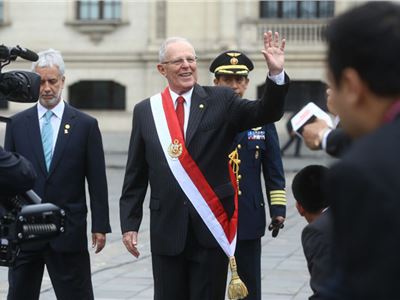 El Presidente de Peru' Pedro Pablo Kuczynski anunció:  Nuevos bosques en los Andes para atraer la lluvia 