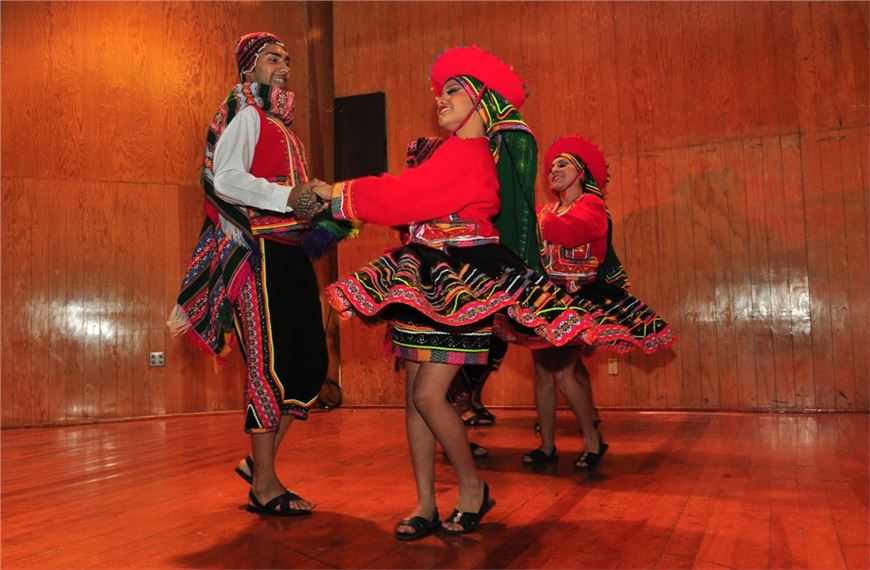 Exposición fotográfica  MUESTRAN RIQUEZA CULTURAL DE PERÚ EN LA ENAH