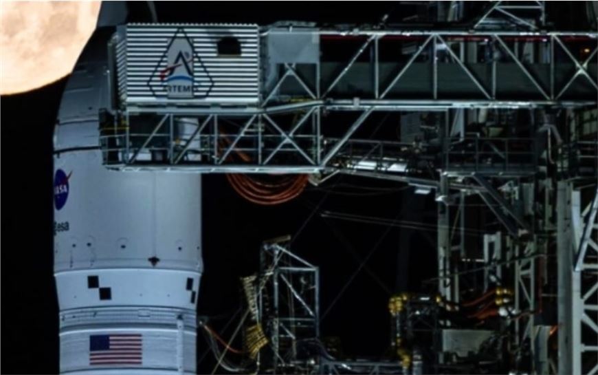 Faint Pulses in Early 2026: From Pad Delays to Festival Flames