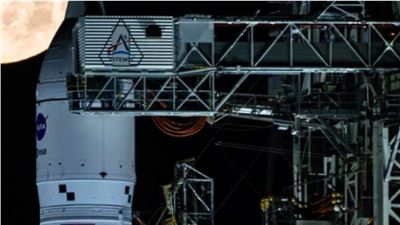 Faint Pulses in Early 2026: From Pad Delays to Festival Flames