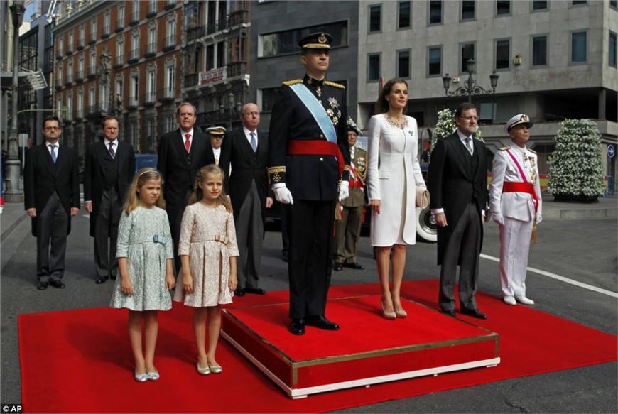 Felipe VI de Borbón tomó el juramento y él es el nuevo rey.