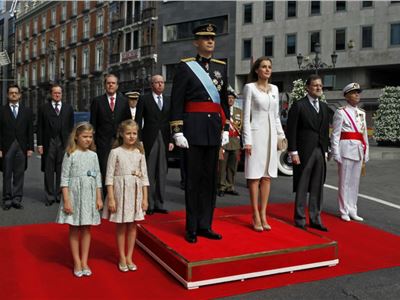 Felipe VI de Borbón tomó el juramento y él es el nuevo rey.