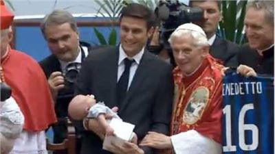 Foto: Inter e Milan salutano Papa Benedetto XVI