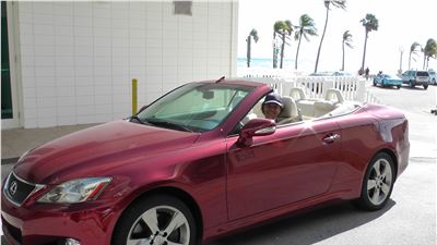 Hollywood Towers: our friend Rosita with her  wonderful brand new car!