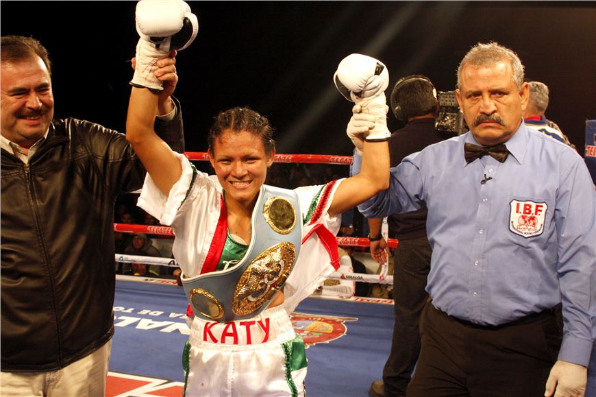 La IBF reconoce labor de HG Boxing en apoyo del boxeo al boxeo femenil