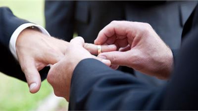 Lille: mariage homosexuel symbolique
