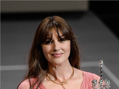 Monica Bellucci ha recibido un  premio en  el Festival de Cine de San Sebastián