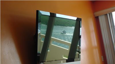 My tv turns into a living picture