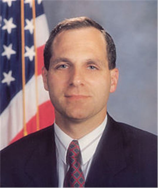 NIAF VICE CHAIRMAN LOUIS J. FREEH NAMED ONE OF ESQUIRE MAGAZINE’S “AMERICANS OF THE YEAR 2012”