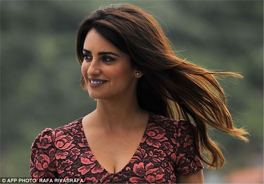 Penelope Cruz shows off her curves at  the 60th San Sebastian International  Film Festival 