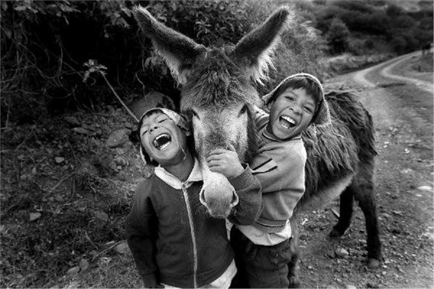 (Perú) Gonzalo y Celestino viven junto a su burro Chispa en Cuzco. 