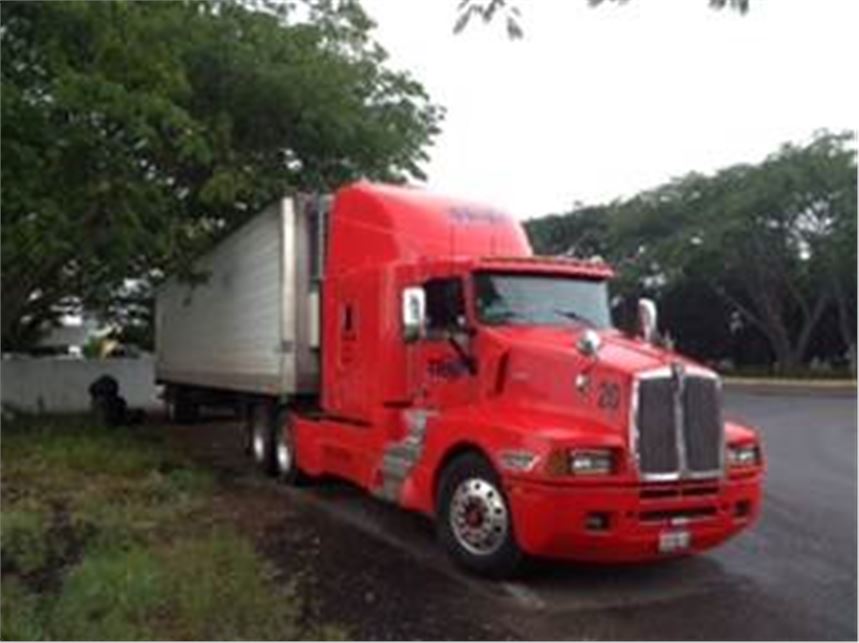 POLICÍA FEDERAL DETIENE A CINCO PRESUNTOS RESPONSABLES DEL ROBO DE UN TRACTOCAMIÓN EN COLIMA