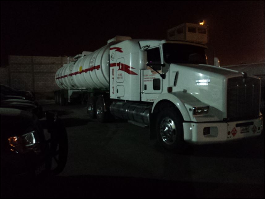 POLICÍA FEDERAL RECUPERA 40 MIL LITROS DE COMBUSTIBLE EN COAHUILA Y DETIENE A UN PRESUNTO DELINCUENTE