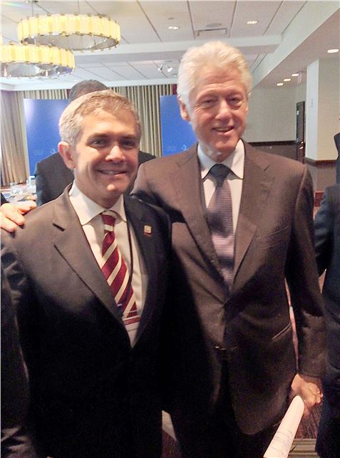 REFRENDA MANCERA A LÍDERES MUNDIALES COMPROMISO DE CONVERTIR AL DF EN UNA CIUDAD AMBIENTALMENTE COMPETITIVA