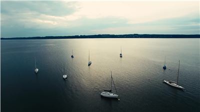 Renaissance Evolution Academy. Sailing, Simplicity, and the Pursuit of Happiness?