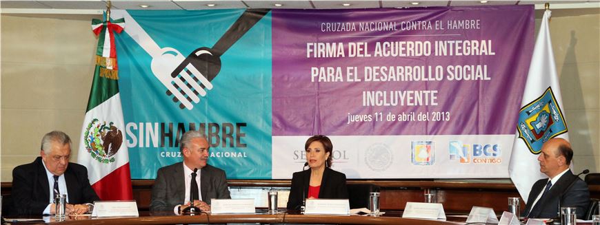 Resultados en beneficio de la gente, pide Rosario Robles al gobernador de BCS  