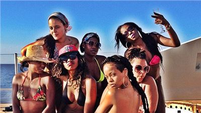 Rihanna a Positano