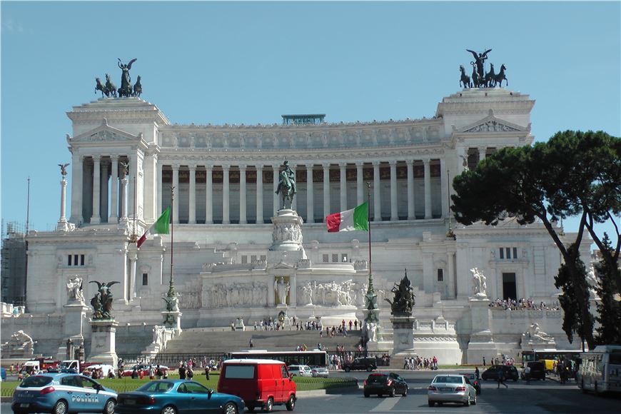 Roma - Il Monumento al Milite Ignoto in tutta la sua grandiosita'