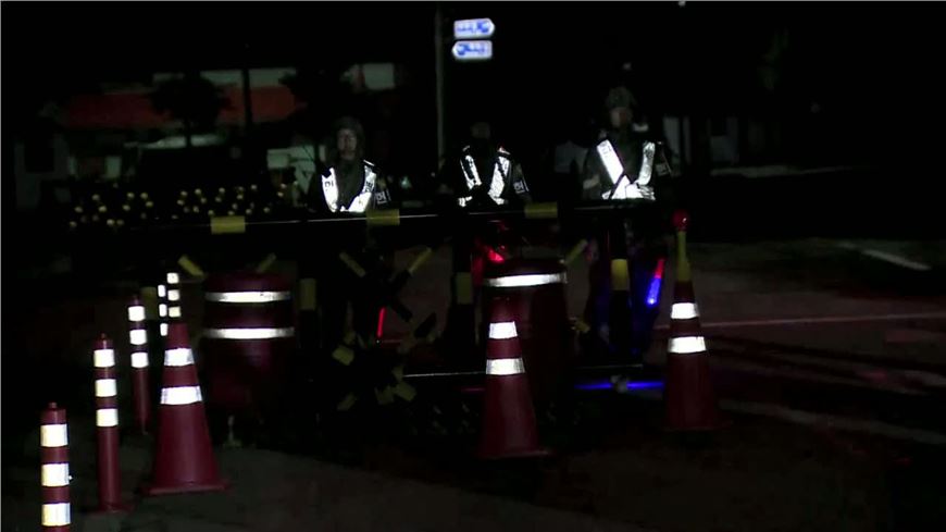 S. Korea troops hunt for soldier who killed five comrades