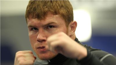 Saul "Canelo" Alvarez entrena al 100% en Big Bear, California.