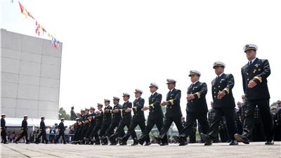 SE GRADÚAN ALUMNOS COLEGIADOS DE LA MÁXIMA CASA DE ESTUDIOS DE LA SECRETARÍA DE MARINA