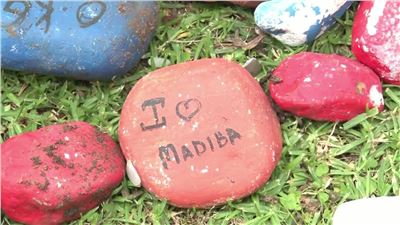 South Africans mourn nation's hero