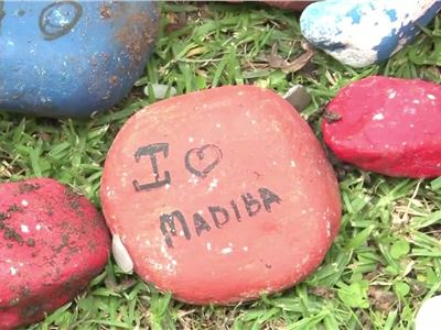 South Africans mourn nation's hero