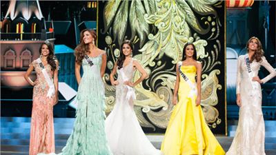 The five finalists at the Miss Universe 2013
